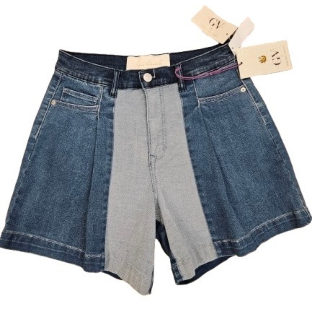 Two-Tone Blue Patchwork Pleated Denim Shorts NWT - image 3